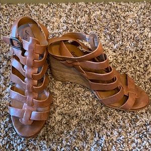 Lucky Brand gladiator wedge heel